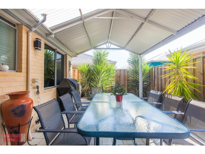 10 Lindrum Street, Ellenbrook WA 6069