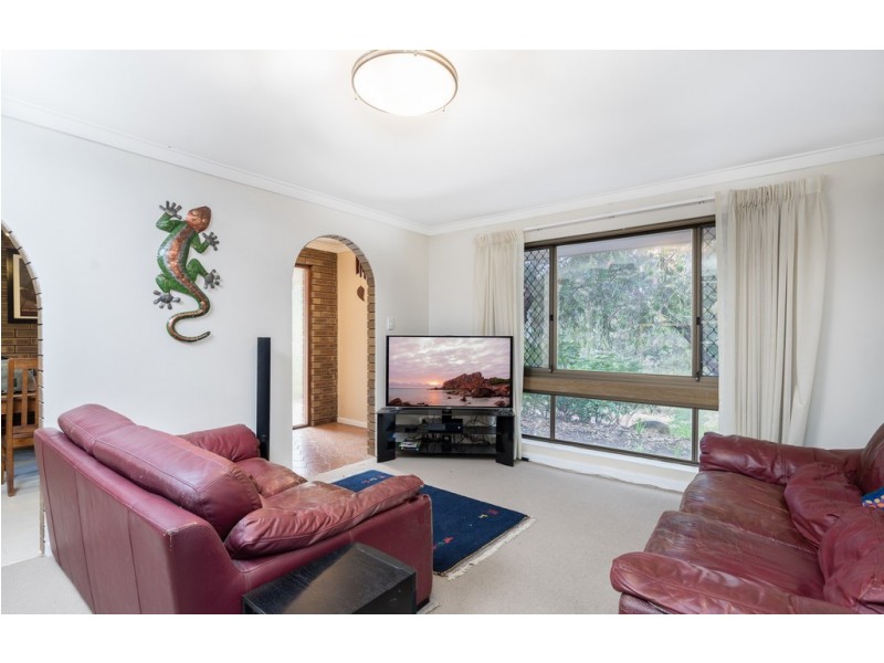 17 James Avenue, Hazelmere WA 6055