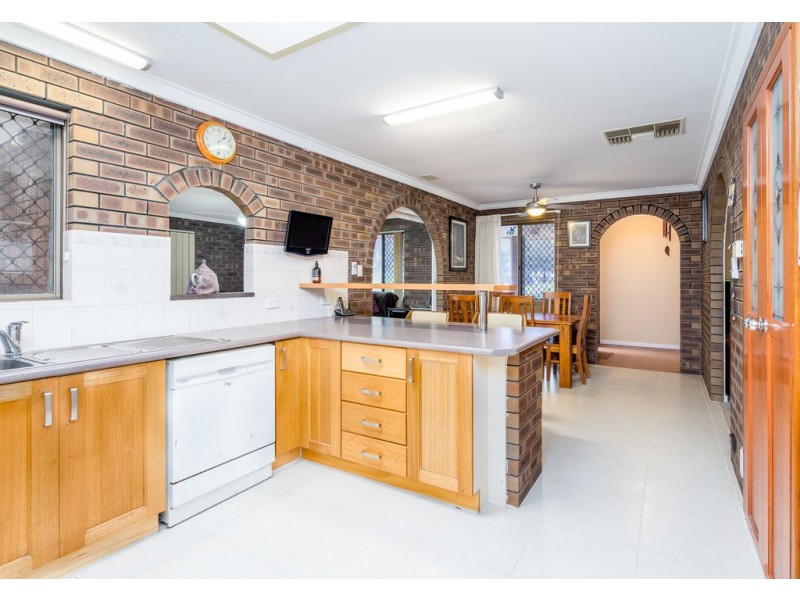 17 James Avenue, Hazelmere WA 6055