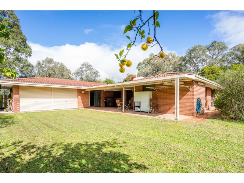 17 James Avenue, Hazelmere WA 6055
