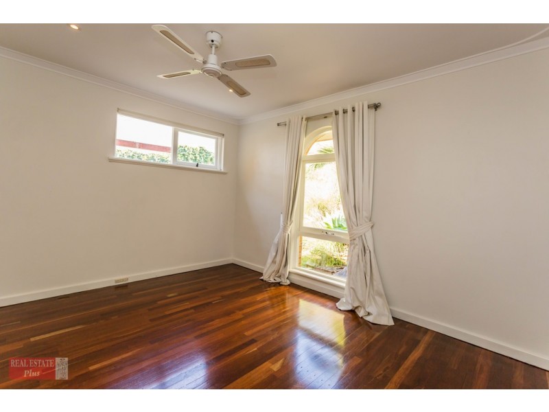 3 Forrest Road, Swan View WA 6056