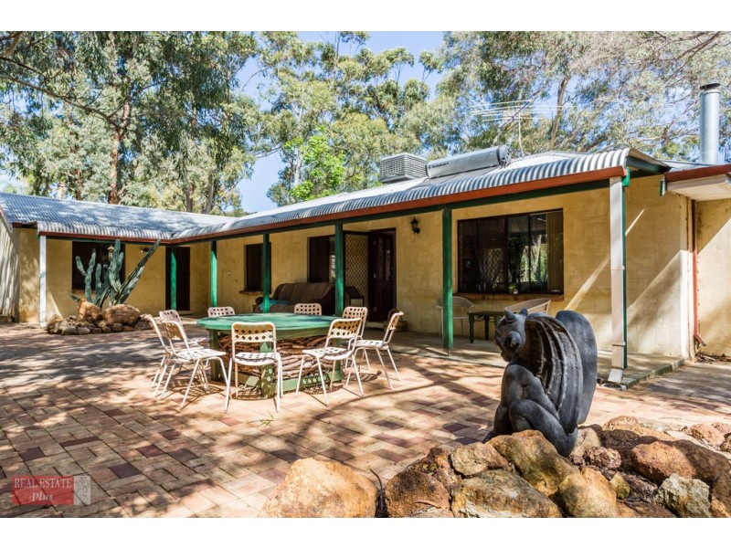 29 Innamincka Road, Greenmount WA 6056