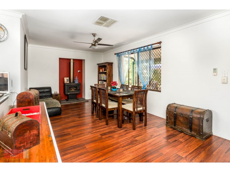 29 Innamincka Road, Greenmount WA 6056