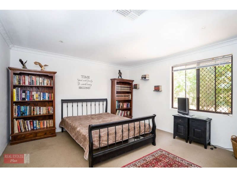 29 Innamincka Road, Greenmount WA 6056