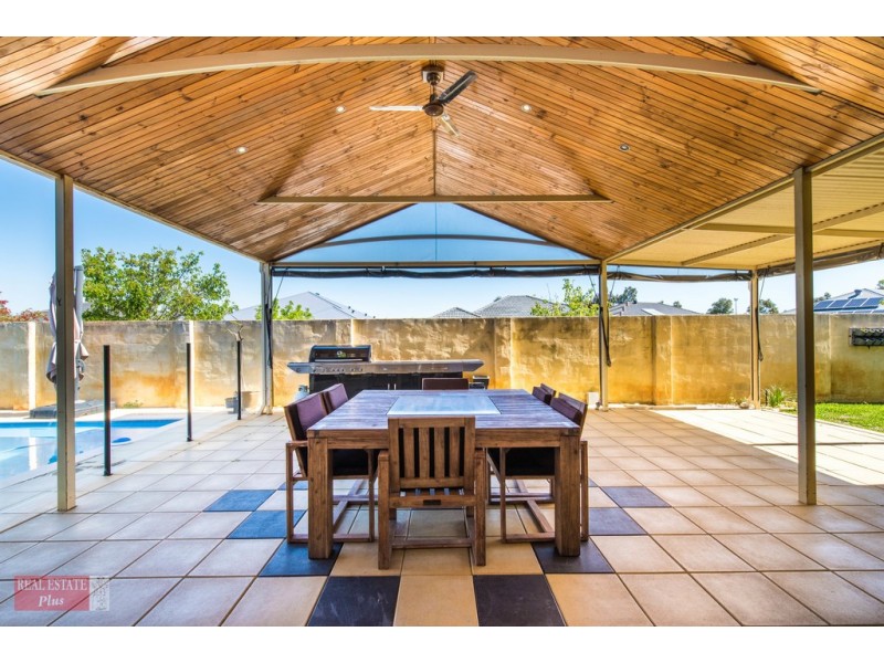 2 Withnell Drive, Ellenbrook WA 6069