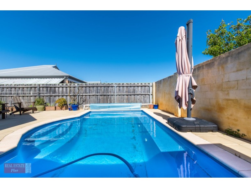 2 Withnell Drive, Ellenbrook WA 6069