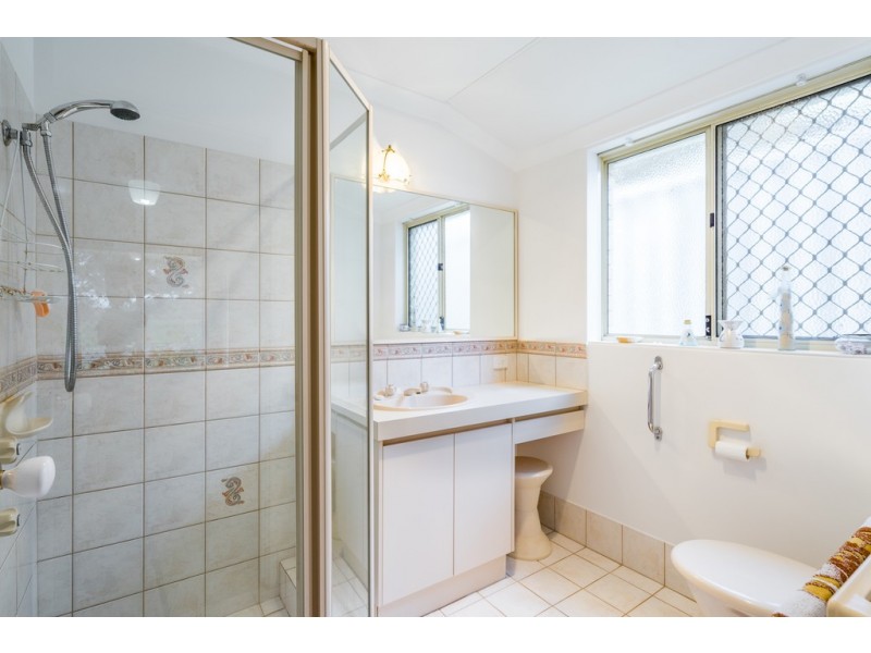 15 Maple Crescent, Helena Valley WA 6056