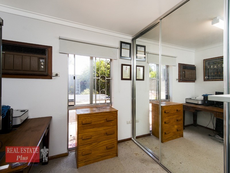 16 Murray Drive, High Wycombe WA 6057