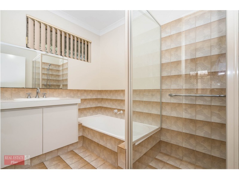 2/69 Gladstone Avenue, Swan View WA 6056