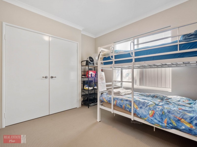 15 Russell Road, Greenmount WA 6056