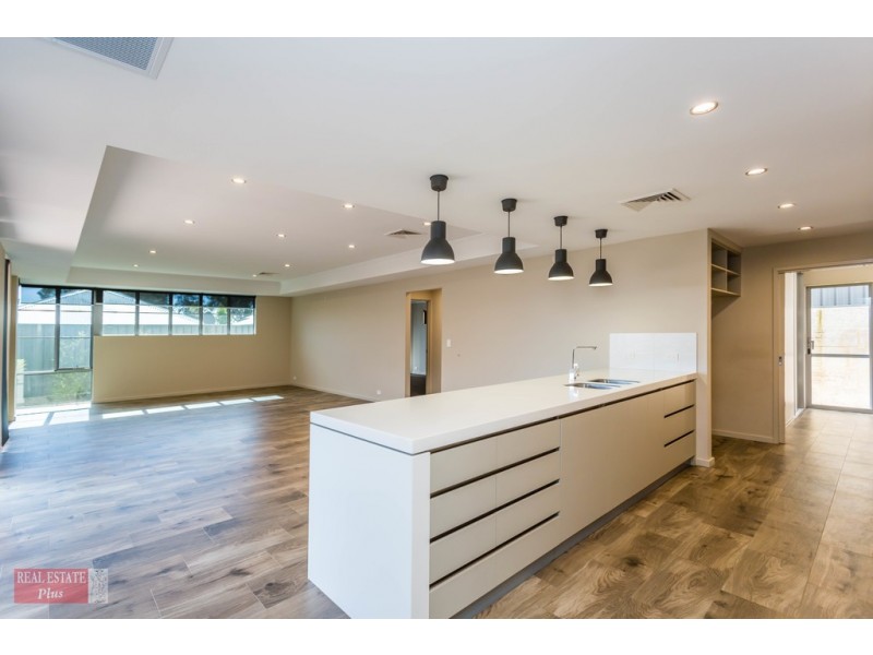 21 Kalbarri Pass, Jane Brook WA 6056