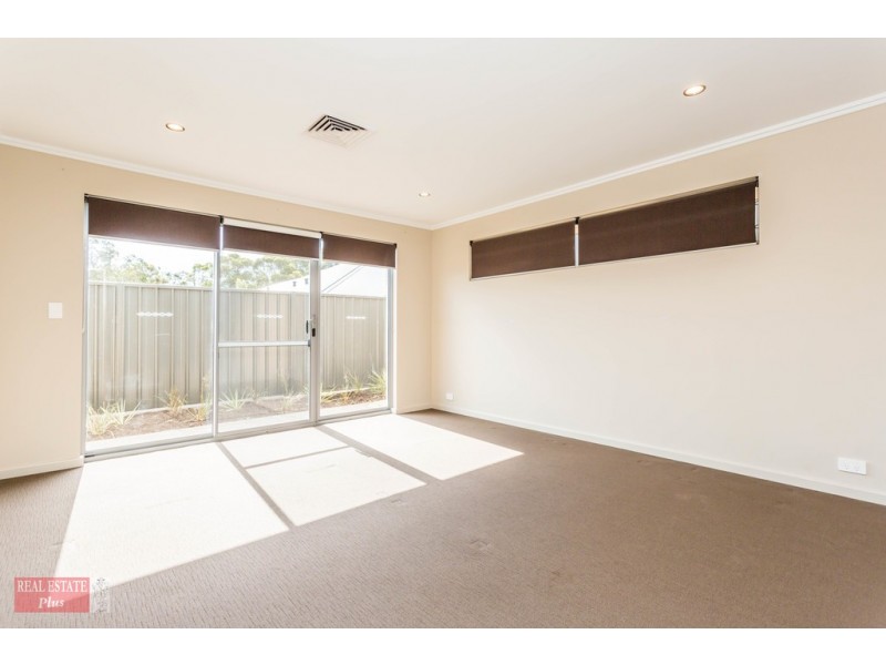 21 Kalbarri Pass, Jane Brook WA 6056