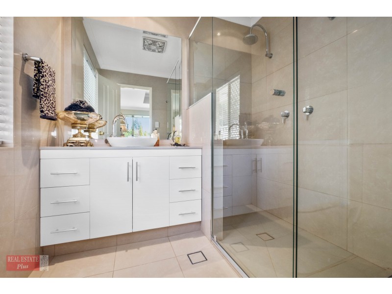 11 Flanders Court, Greenmount WA 6056