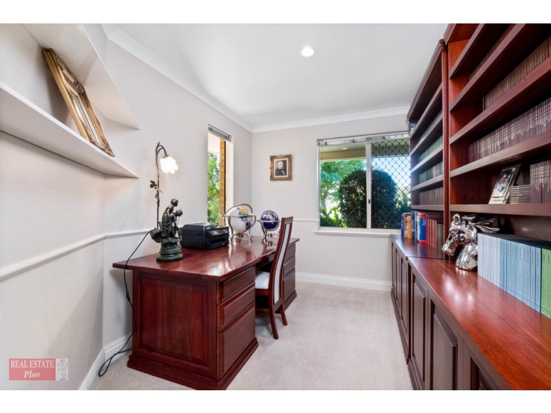 11 Flanders Court, Greenmount WA 6056