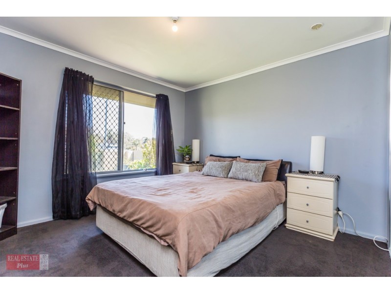 31 Ellesmere Road, Swan View WA 6056