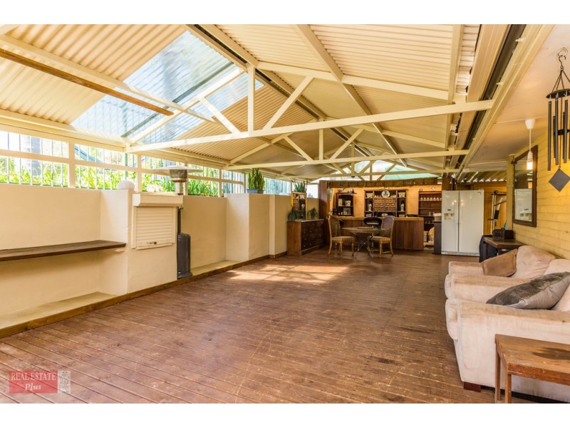 31 Ellesmere Road, Swan View WA 6056