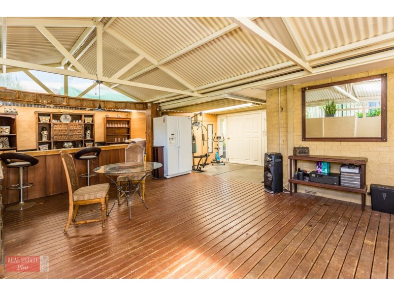 31 Ellesmere Road, Swan View WA 6056