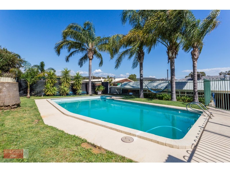 31 Ellesmere Road, Swan View WA 6056