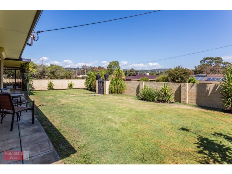 31 Ellesmere Road, Swan View WA 6056