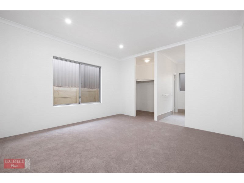 2/4 Russell Road, Greenmount WA 6056