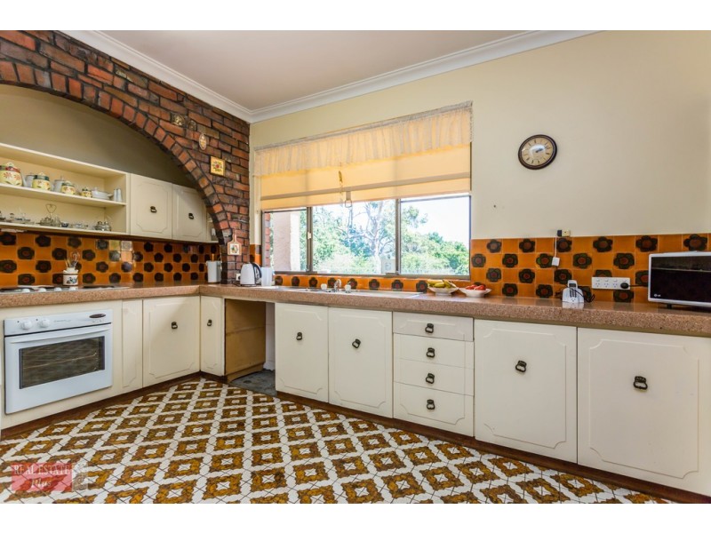 85 Gooseberry Hill Road, Gooseberry Hill WA 6076