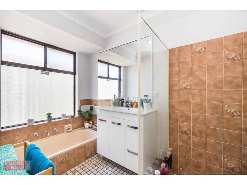 35 Peppermint Crescent, Ballajura WA 6066