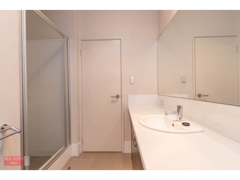 33 Riverland Drive, Ellenbrook WA 6069