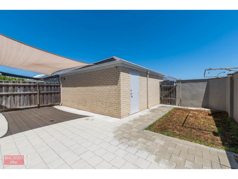 33 Riverland Drive, Ellenbrook WA 6069