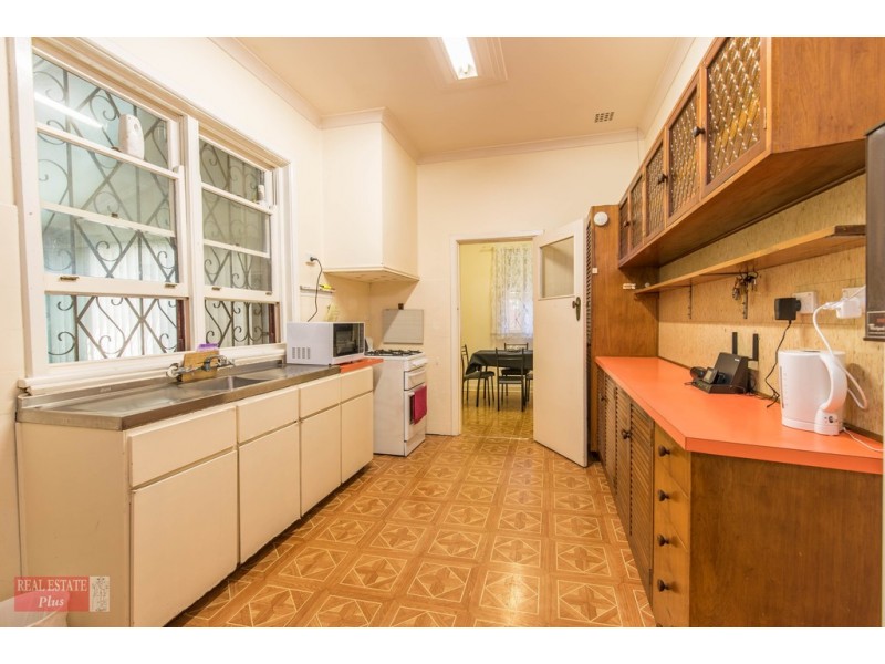 129 Walter Road East, Bassendean WA 6054