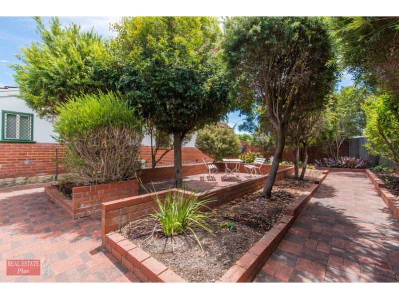 129 Walter Road East, Bassendean WA 6054