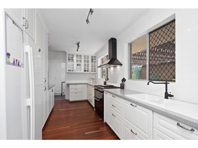 15 Arundle Avenue, Greenmount WA 6056