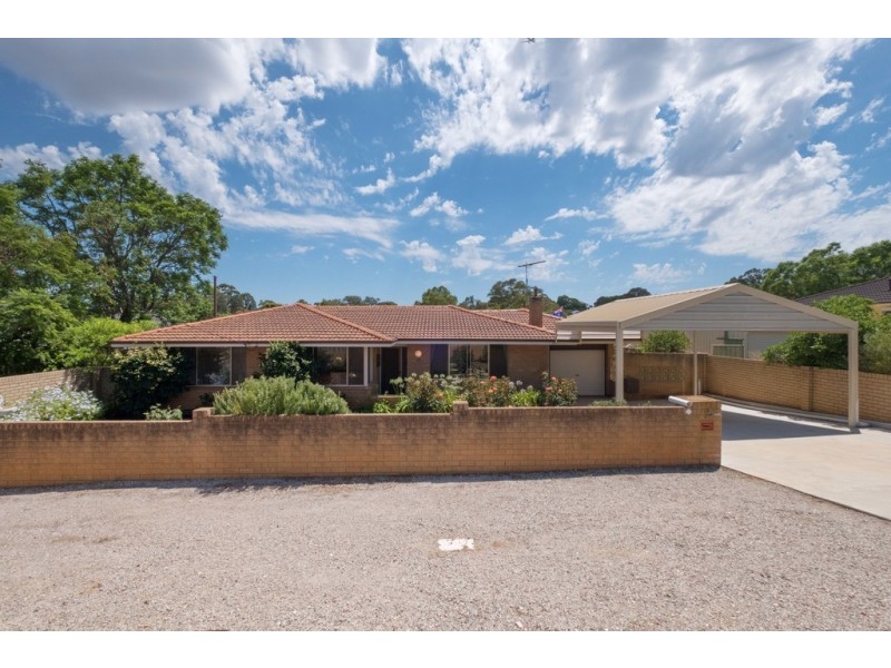 15 Arundle Avenue, Greenmount WA 6056