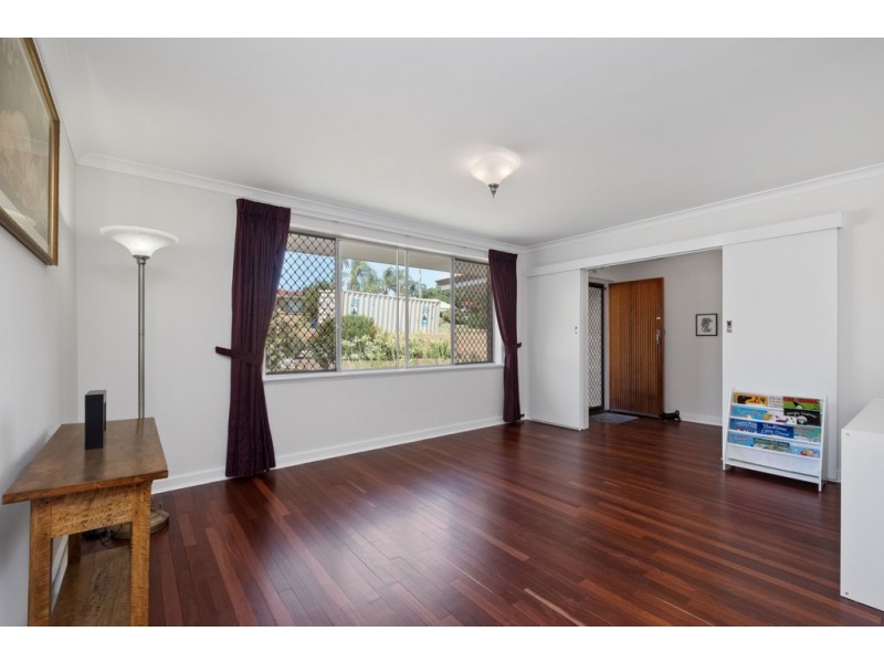 15 Arundle Avenue, Greenmount WA 6056