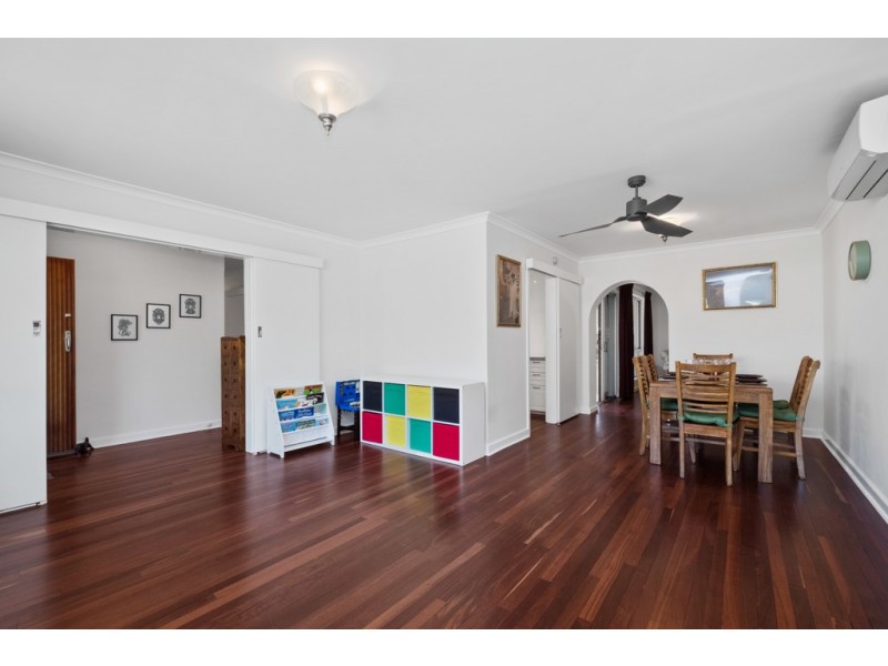 15 Arundle Avenue, Greenmount WA 6056