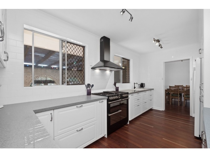 15 Arundle Avenue, Greenmount WA 6056