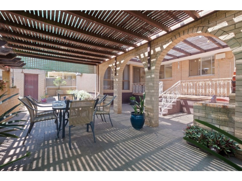 15 Arundle Avenue, Greenmount WA 6056