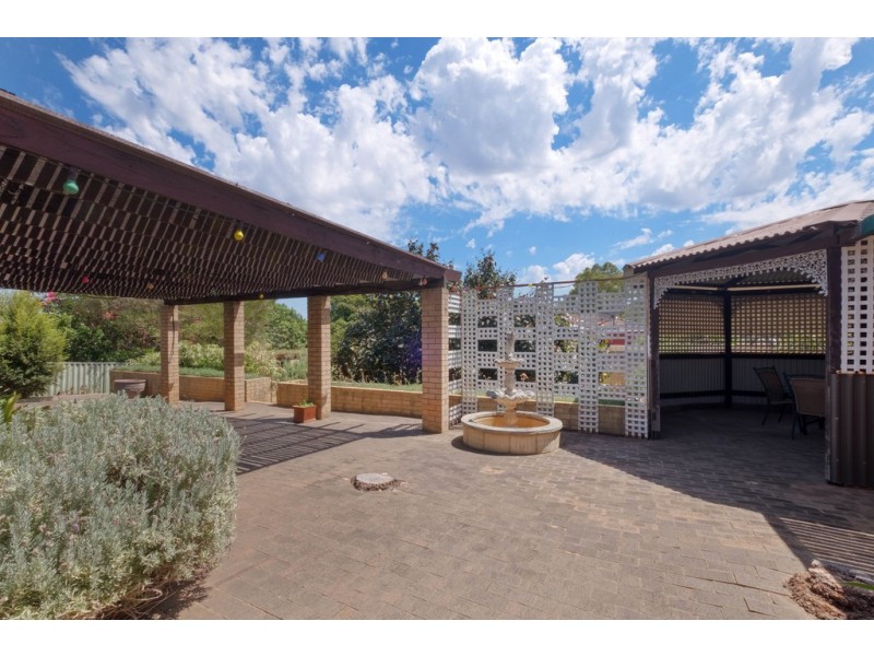 15 Arundle Avenue, Greenmount WA 6056