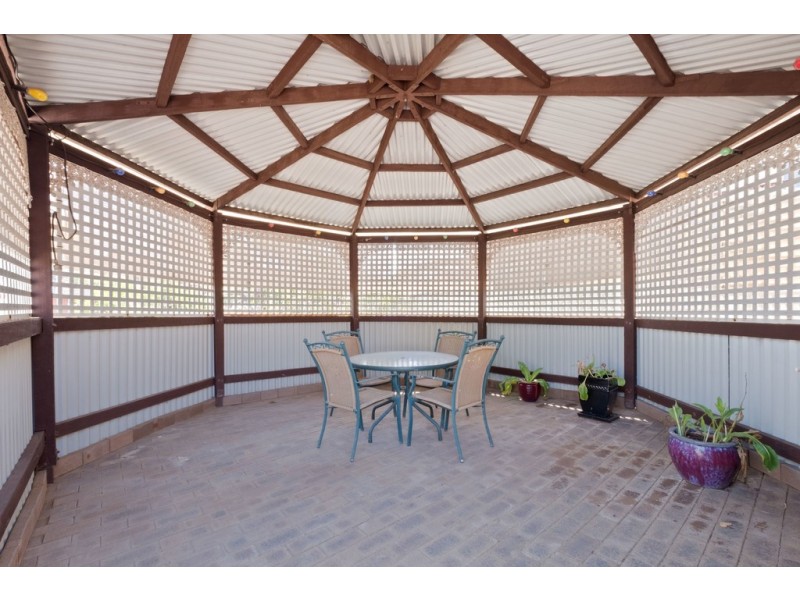 15 Arundle Avenue, Greenmount WA 6056