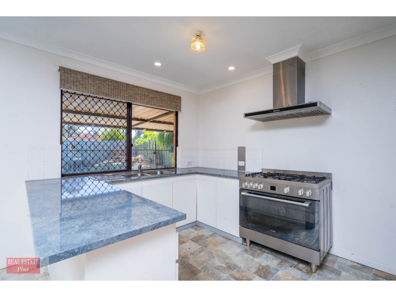 43 Edwards Entrance, Stratton WA 6056