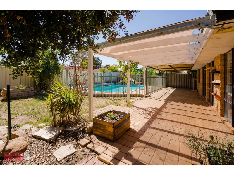 43 Edwards Entrance, Stratton WA 6056