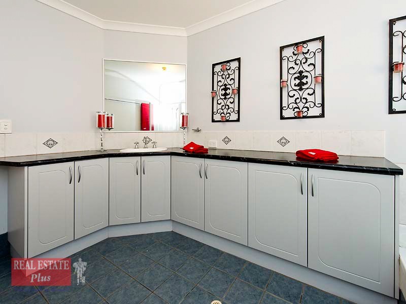 1/34 Kidman Avenue, South Guildford WA 6055