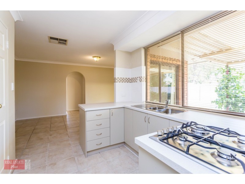 45 Vanessa Way, Swan View WA 6056