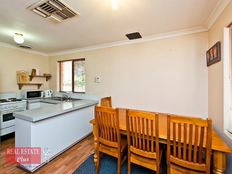 2/2 Blackburn Street, Bellevue WA 6056