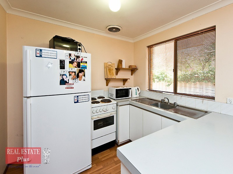 2/2 Blackburn Street, Bellevue WA 6056