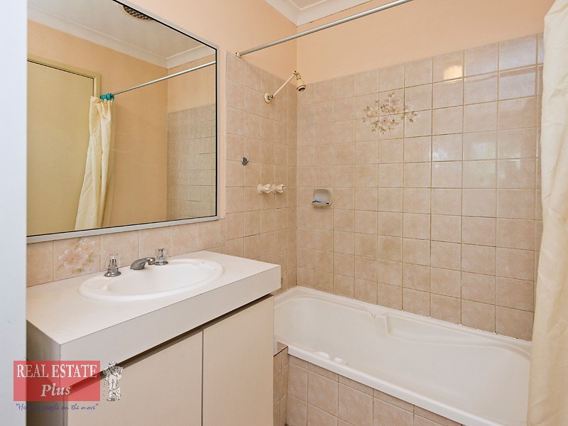 2/2 Blackburn Street, Bellevue WA 6056