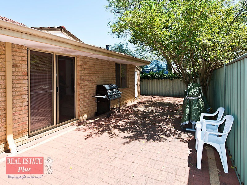 2/2 Blackburn Street, Bellevue WA 6056