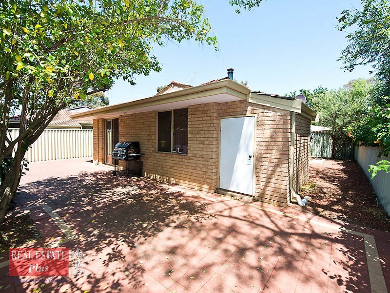 2/2 Blackburn Street, Bellevue WA 6056