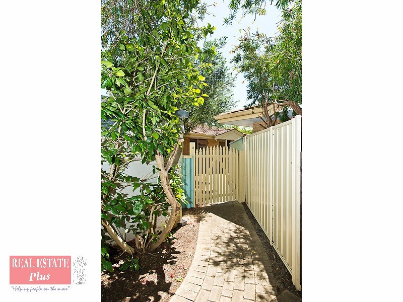 2/2 Blackburn Street, Bellevue WA 6056