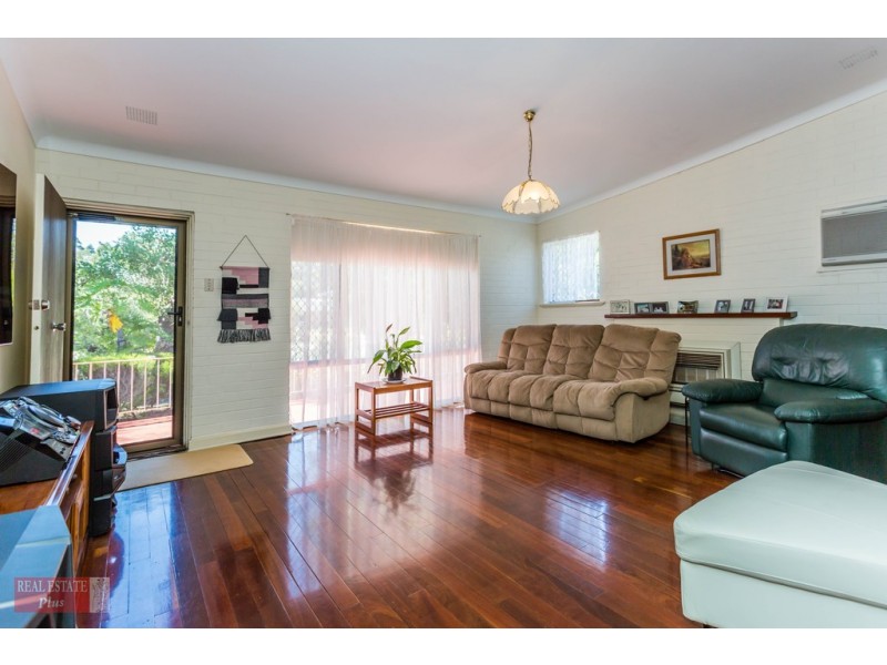 8 Barussela Avenue, Greenmount WA 6056