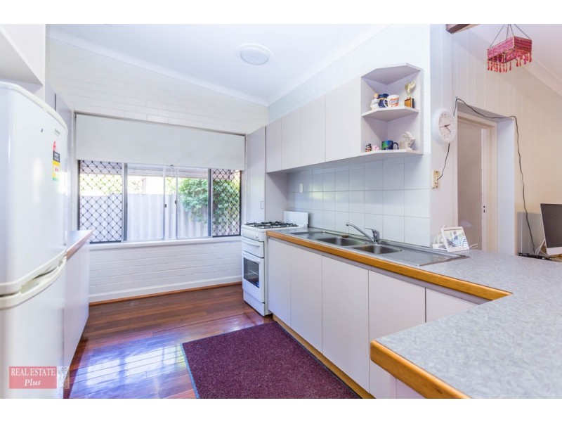8 Barussela Avenue, Greenmount WA 6056